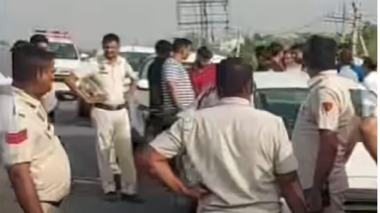 Youths detained while heading to join the Delhi protest in rohtak