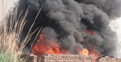 Meerut: Toxic Smoke From Scrap Fire Sparks Protest by Villagers in Meerut