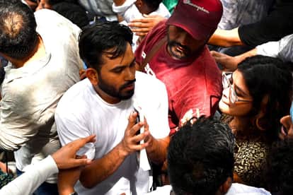CJP stages protest in Lucknow; Abhijit Deepke says they will demand the Education Minister's resignation.