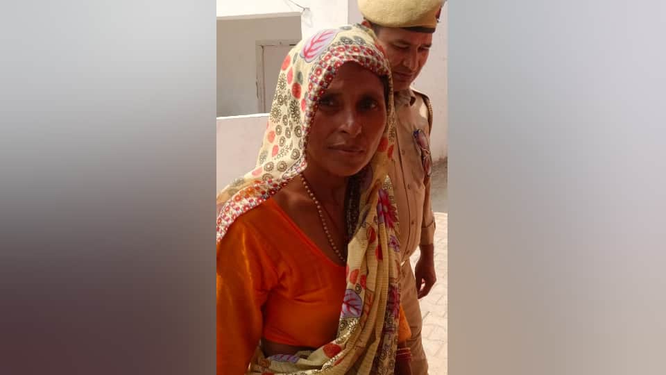 Woman kills husband with lover body found in a pit in Shahjahanpur