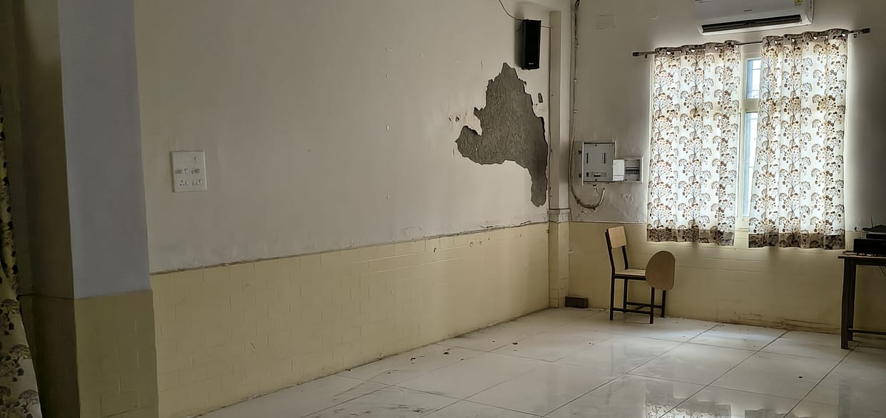 Abhyuday Coaching Centre in Agra Faces Poor Conditions Ahead of Classes