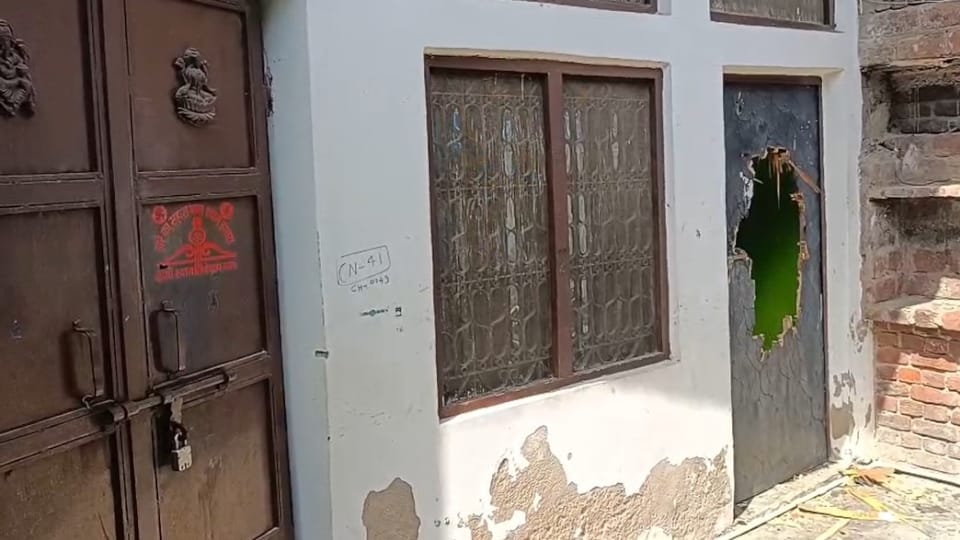 firozabad Suicide Broken fridge door scattered kitchen items and Khushi and Arun agony during final moments