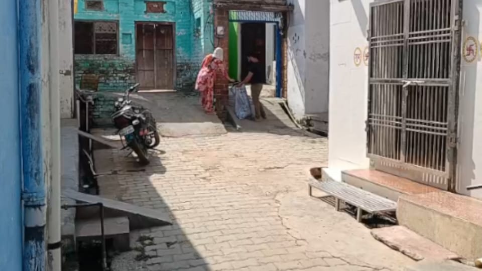 First lover in jail met second via social media Lover couple tied their legs together and set fire firozabad