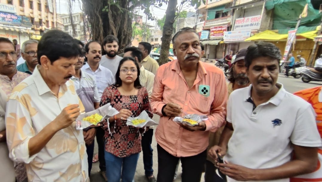 Indore News poha day cycle event
