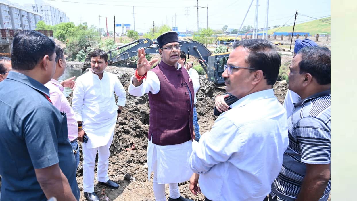 MP News: Minister Sarang in action mode before the rains, reprimanded officials for dumping soil in Patara dra