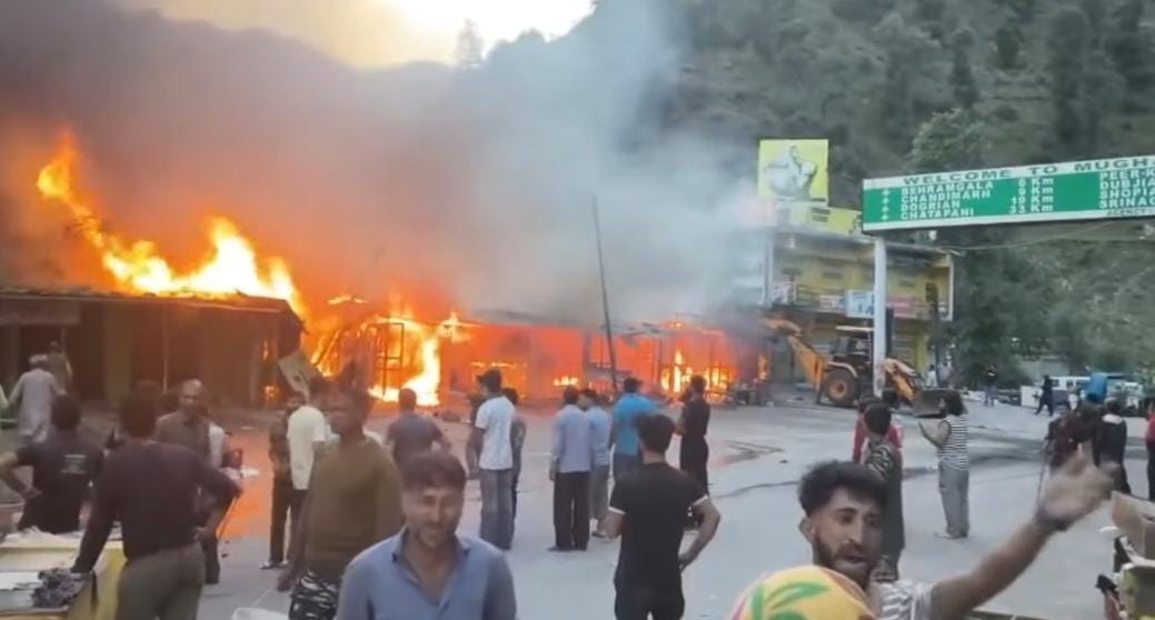 Fire breaks out in Poonch, nearly a dozen shops gutted Jammu,
