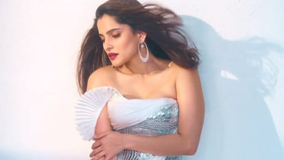 Priya Bapat Reveals A Co Actor Kept Kissing Her During Debut Movie Shares Experience