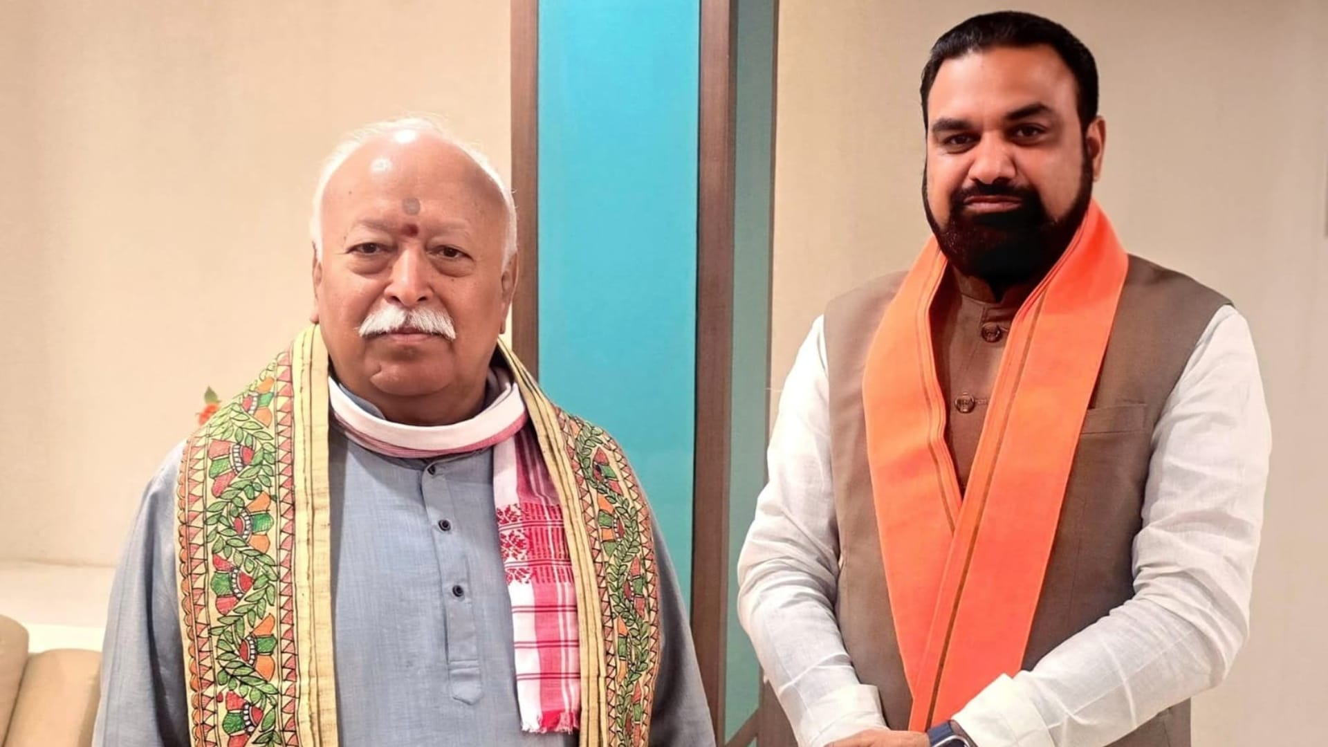डॉ मोहन भागवत और मुख्यमंत्री सम्राट चौधरी