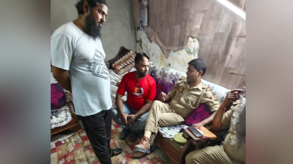 Meerut: Body of BAMS student was found hanging from the fan in the house, family members expressed this
