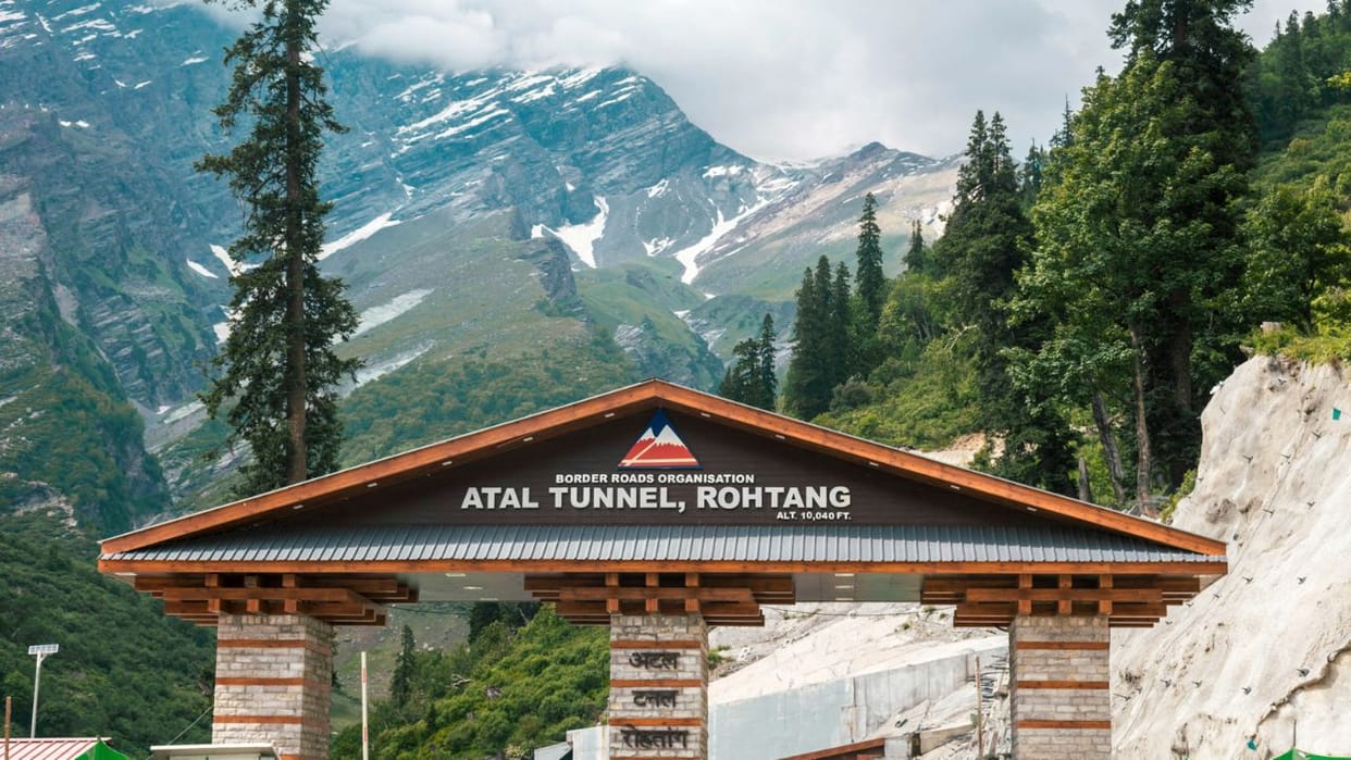 atal tunnel rohtang facing double traffic pressure carbon layer deposits on walls