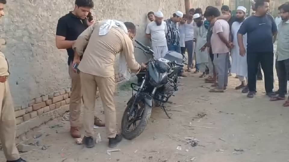 UP: Youth murdered in Baghpat, dead body found with hands and legs tied in Ekta Colony, suspected to be a case