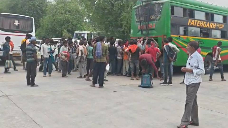 Bus with capacity of 47 passengers found carrying 167 seized in Lucknow