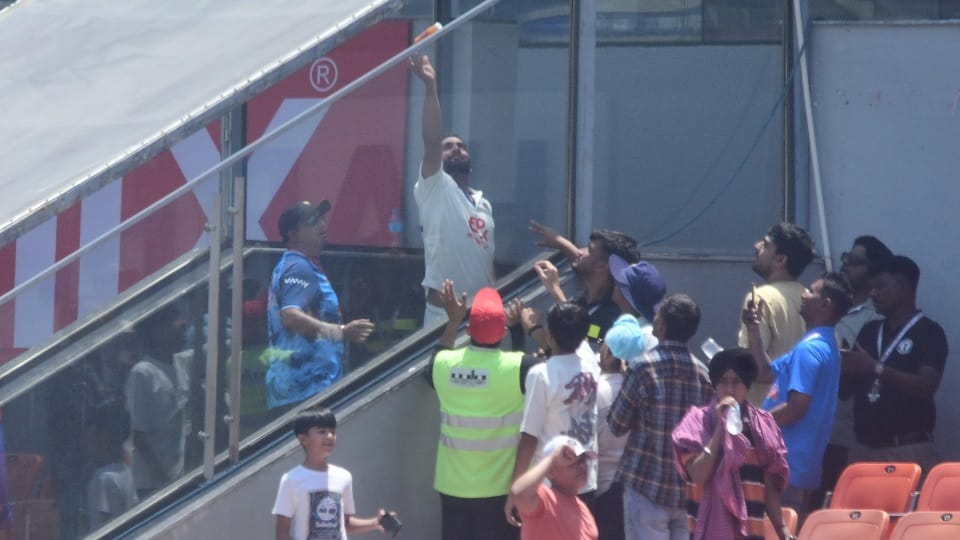 IND vs AFG Test in new mullanpur third day photos