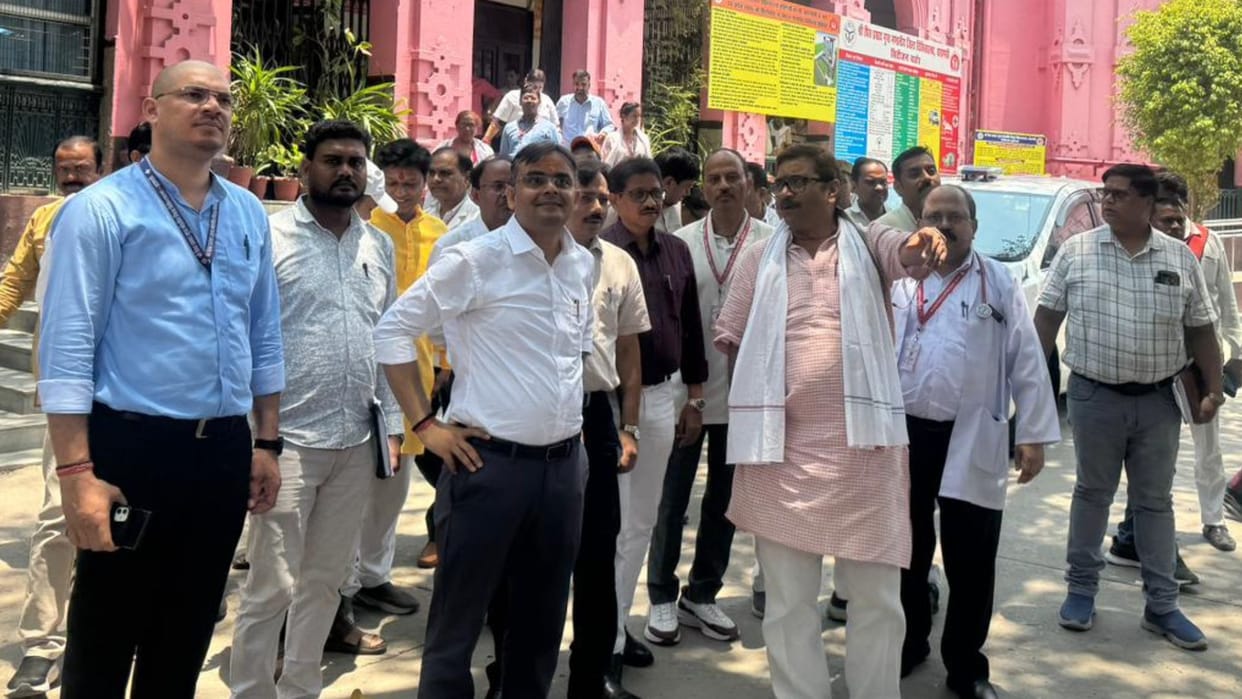 Varanasi News super specialty hospital building nine floors and 47-bed ICU dm and MLA review project