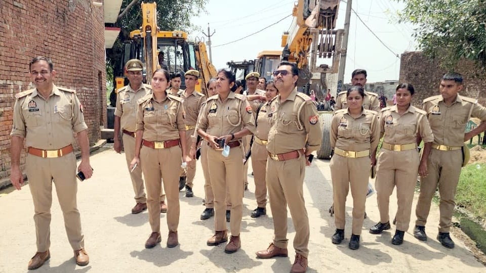 Eight booked after I love Muhammad posters and Green flag found during mosque demolition in UP Sambhal