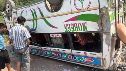 15 Injured in Road Accident in Rajouri’s Tandwal Area