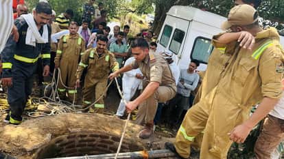 Woman who fell into 100 foot deep well in Agra rescued safely