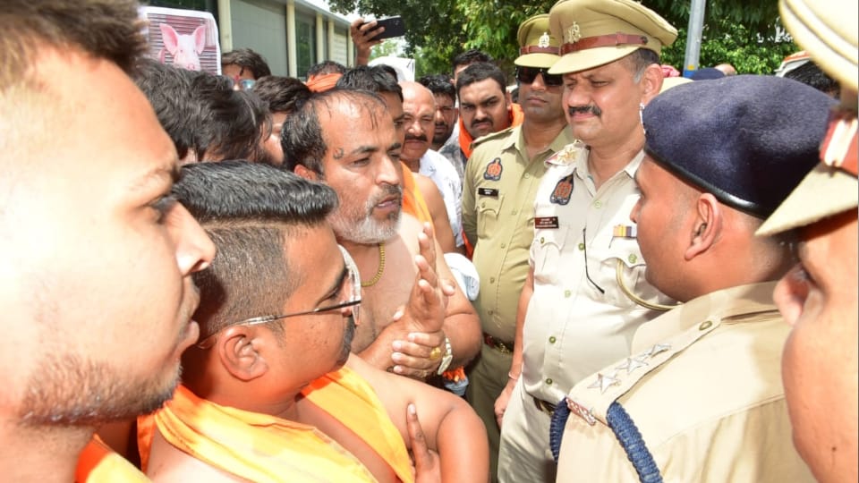 Shamli Religious conversion case Hindu Raksha Dal activists staged a protest while semi-naked