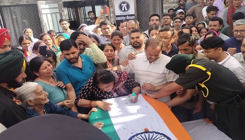 Almora News Lieutenant Beereshwar Goswami’s Story From Childhood Dream to Supreme Sacrifice