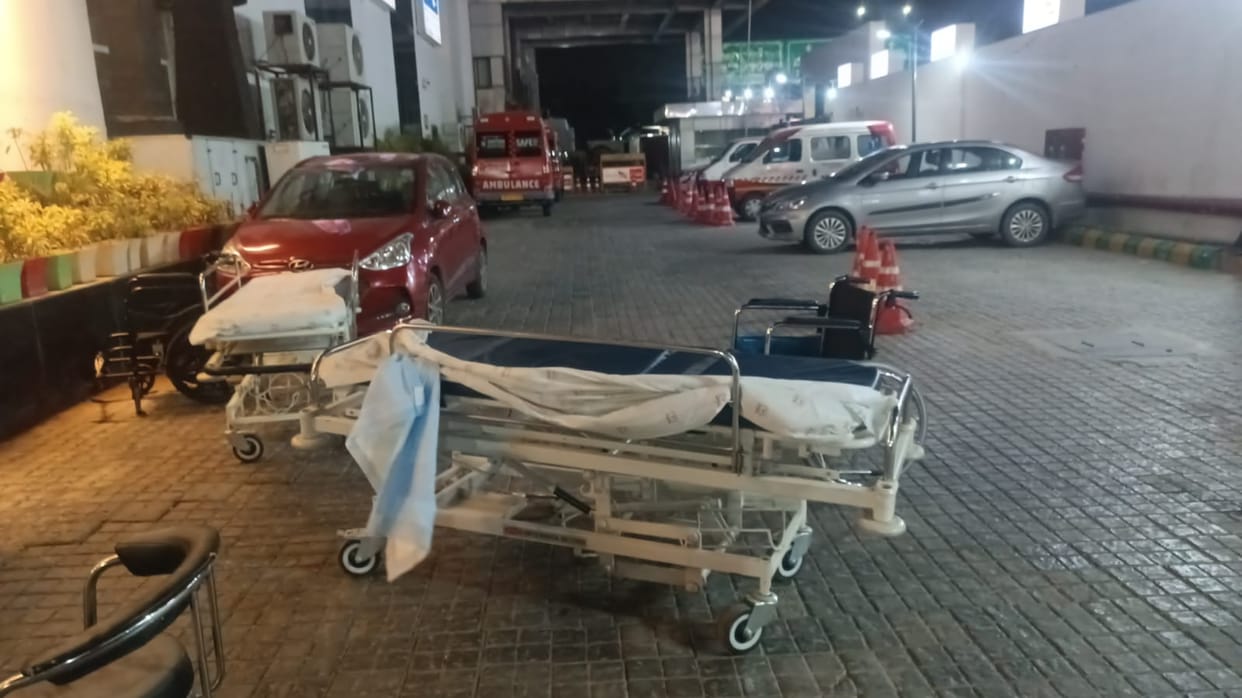 Ghaziabad Fire breaks out in Santosh Hospital emergency ward