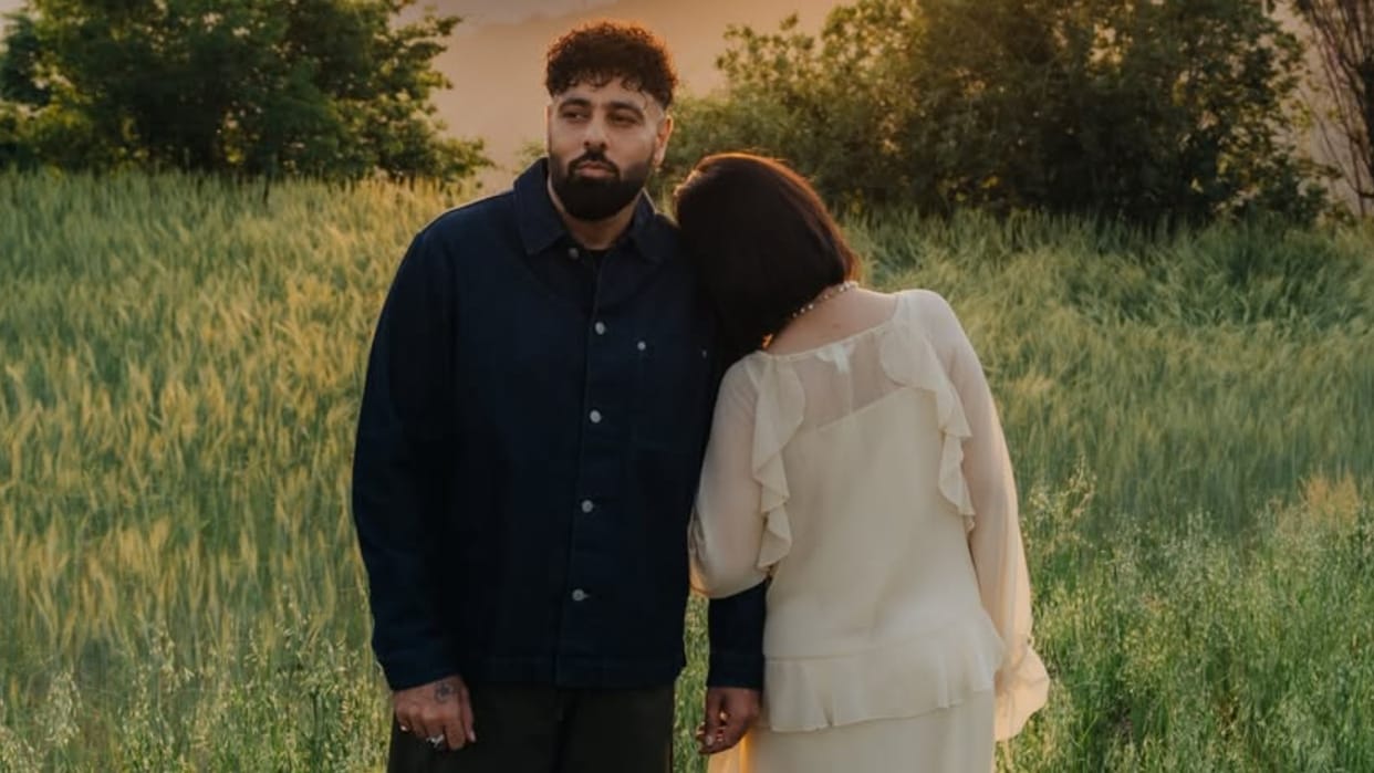 Badshah Posts A Photo With Mystery Girl Social Media Users Ask Is It Hania Amir