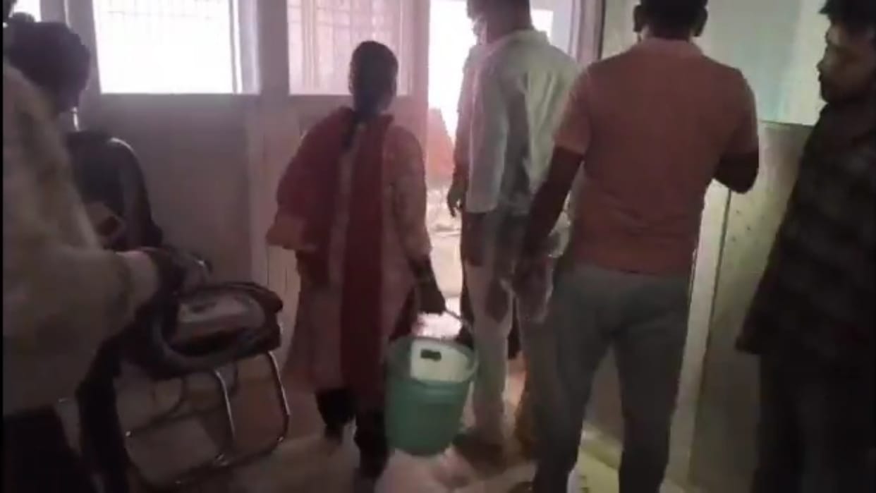 Fire breaks out in Sadar Hospital Begusarai bihar news fire news