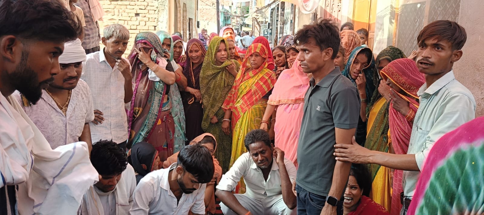 After girlfriend boyfriend also dies in Shikohabad girl maternal uncle and mother absconding