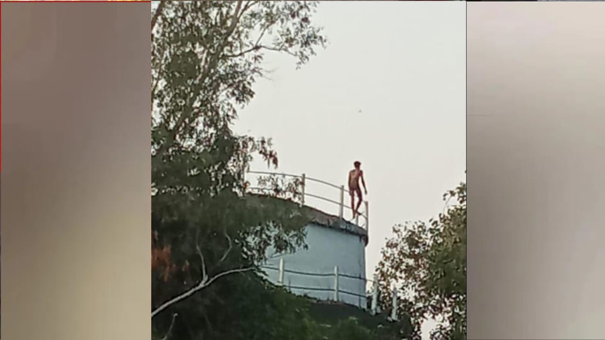 Bijnor: Young man climbs tower threatening suicide after girlfriend's family reneges on marriage promise