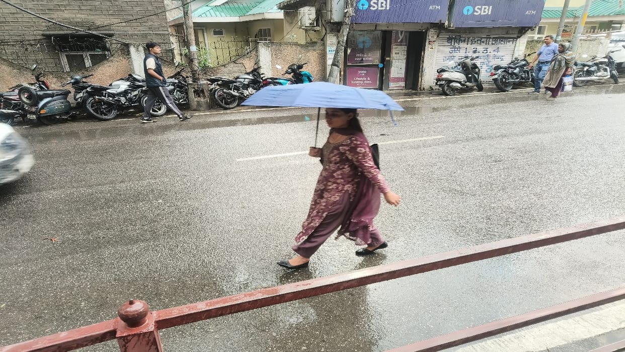 Himachal Weather: Rain in Rampur and Palampur, hailstorm in Rohru; heatwave sweeps across the plains, check th