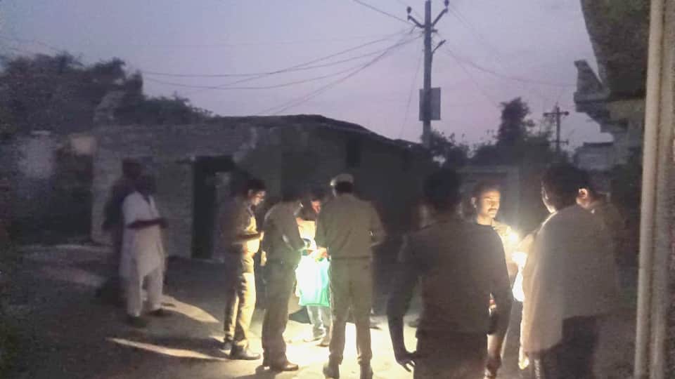 Honor killing in Kushinagar Father along with his sons killed two daughters