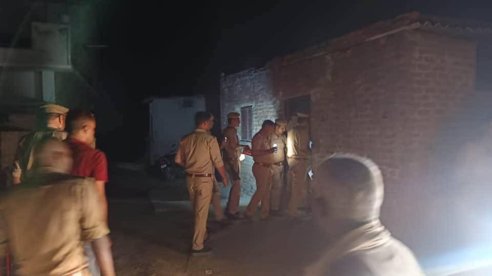 Honor killing in Kushinagar Father along with his sons killed two daughters