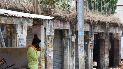 varanasi 489 dilapidated buildings highest numbers in Kotwali 298 and Dashashwamedh 152