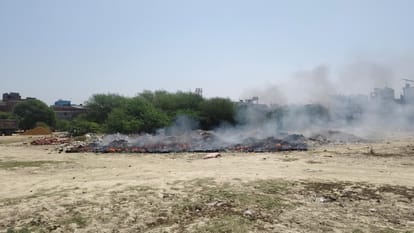 Kanpur Miscreants set fire to ground flames rose from a garbage heap fire brigade brought under control