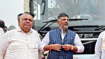 karnataka Minister Ramalinga Reddy who had resigned over portfolio takes charge of Water Resources dept