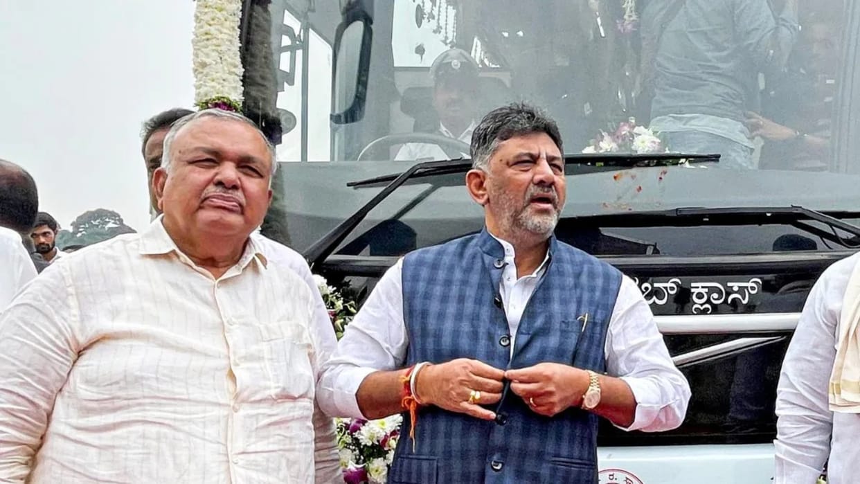 karnataka Minister Ramalinga Reddy who had resigned over portfolio takes charge of Water Resources dept