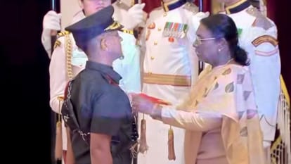 himachal five brave soldiers honoured with vir chakra and shaurya chakra