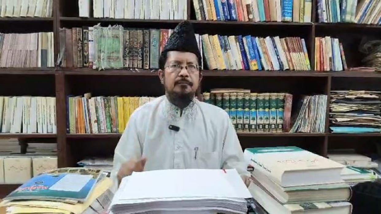 Maulana Shahabuddin Razvi makes a major statement regarding Akhilesh Yadav