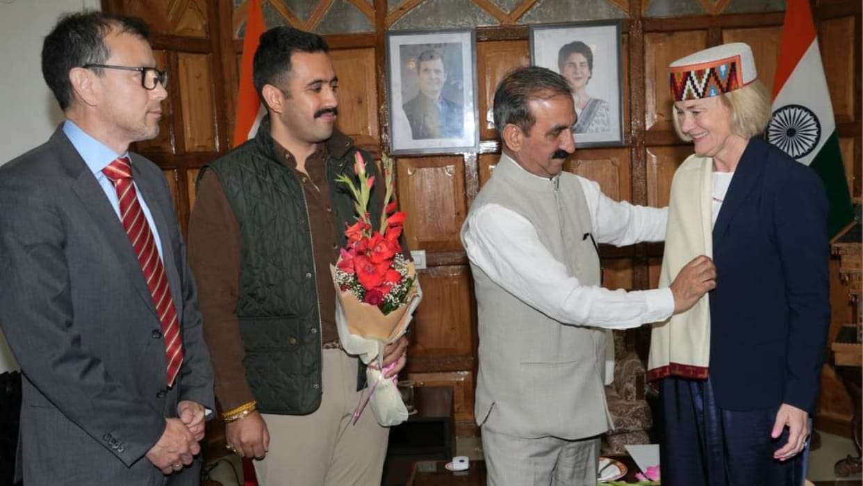 himachal cm sukhu invites norwegian companies to invest in green energy tourism