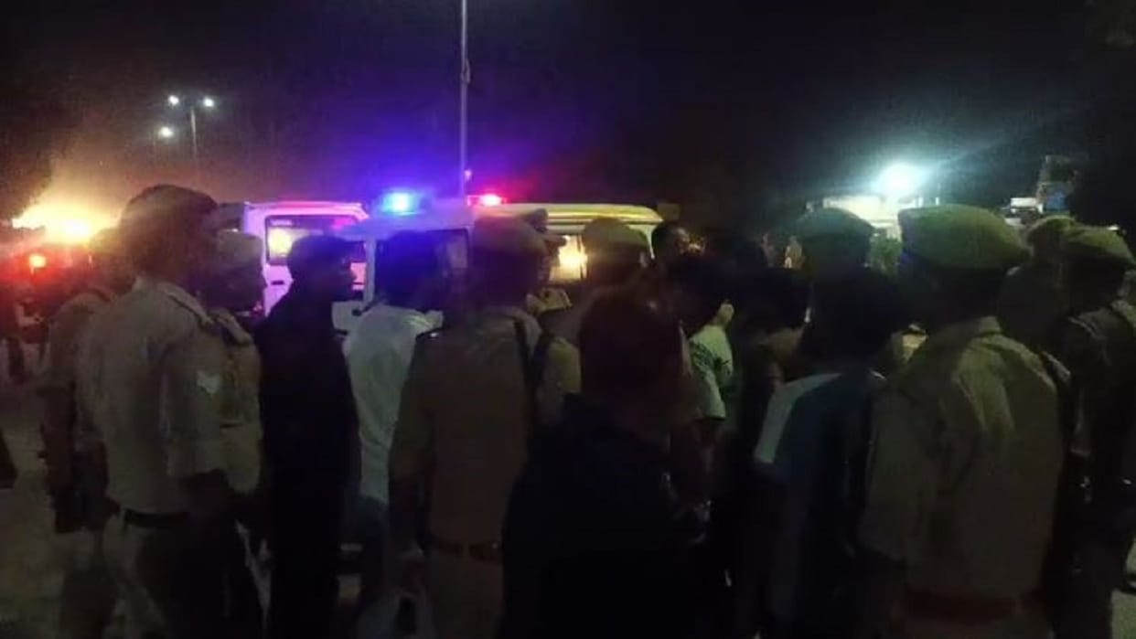 man dies his family creates a ruckus at the police station gate in Bareilly