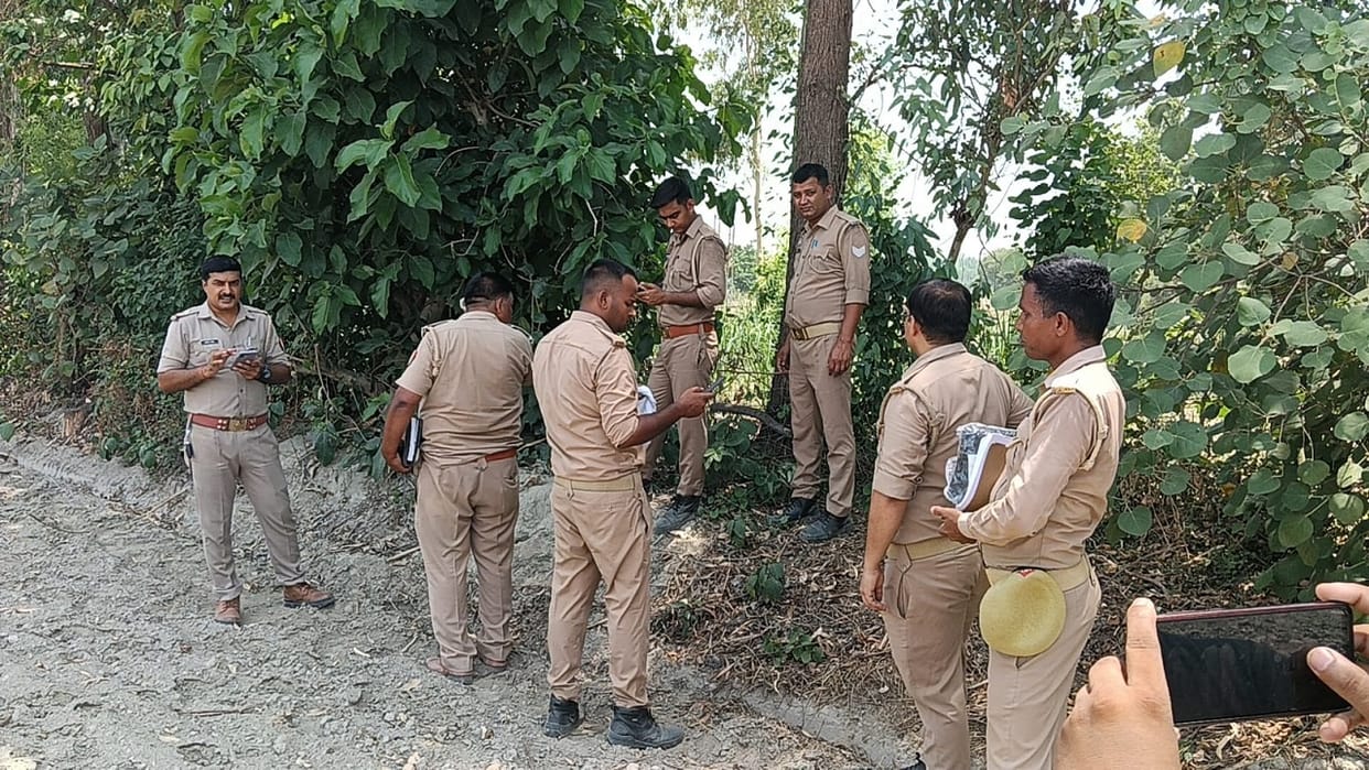 decomposed body of young man was found in a field in Pilibhit
