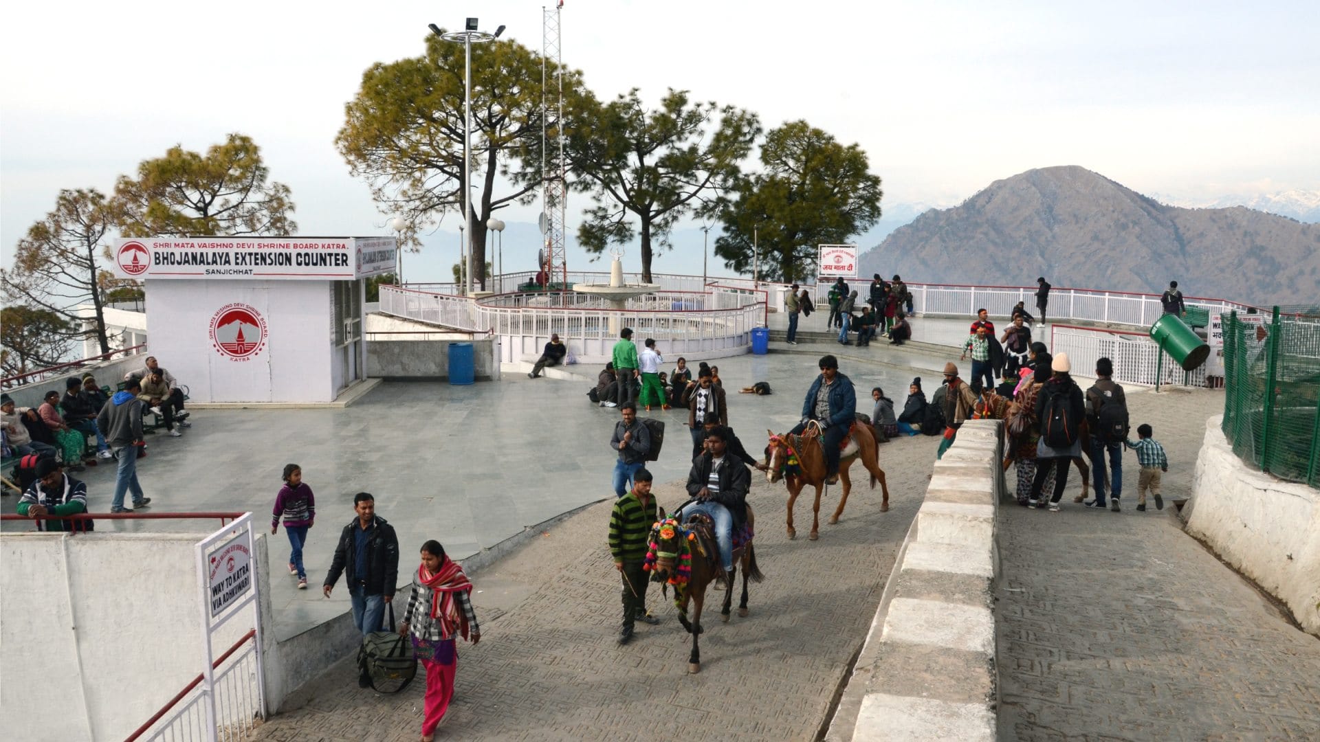 Vaishno Devi Battery Car Booking Kaise Kare E Car Service Fare Route In Hindi