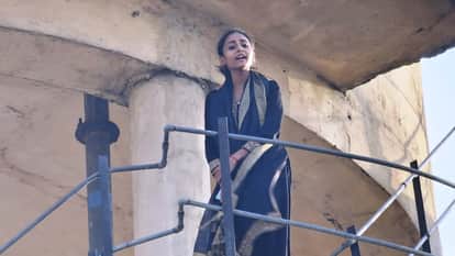 woman climbs overhead tank upset over failure to register a complaint in Bareilly