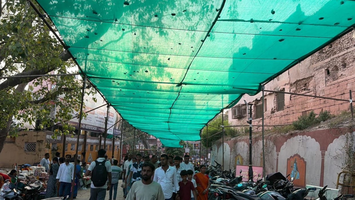 Dashashwamedh Ghat to Dhaidsi Bridge 75-meter green screen installed from in Varanasi