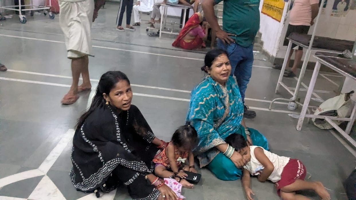 Barabanki: Three members of a family returning from a marriage anniversary celebration died tragically after t
