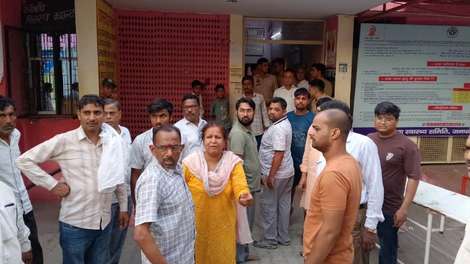 Baghpat Double Murder Case Businessman and Son Murdered in Baraut Suspect Dies After Public Assault