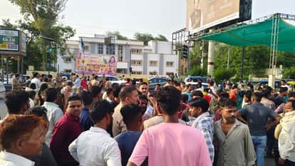 Harassed by Stalker for a Year Agra Student Ends Life Family Blocks Road Demanding Action