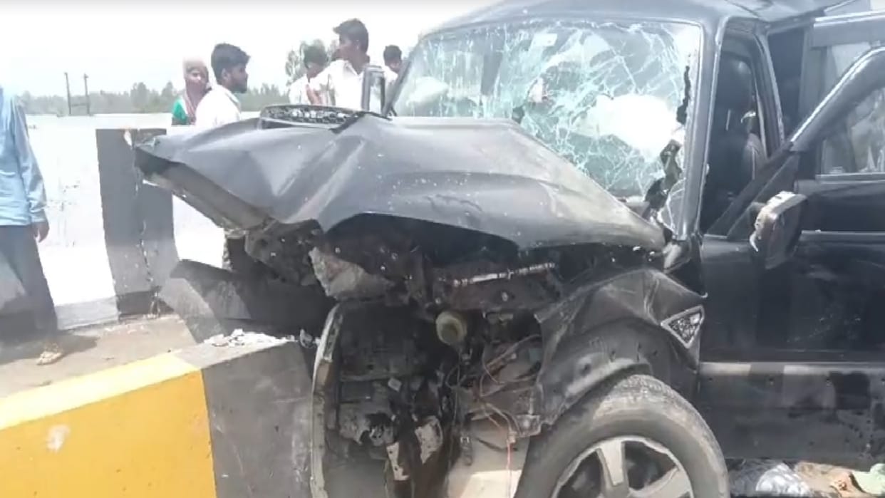 Road accident on Ganga Expressway in Sambhal three dead