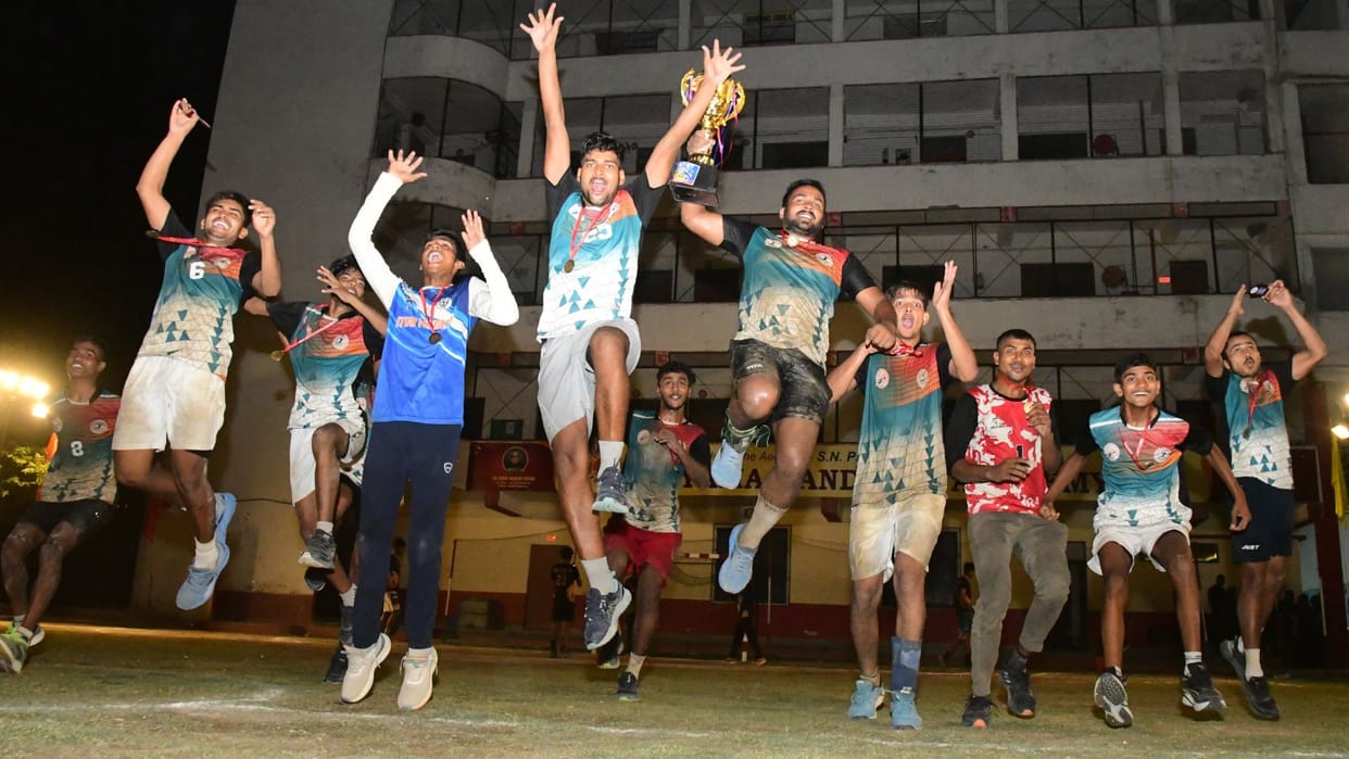 Kashi City Becomes UP Under-20 Handball Champion in Varanasi