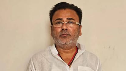 पूर्व विधायक मुकेश श्रीवास्तव