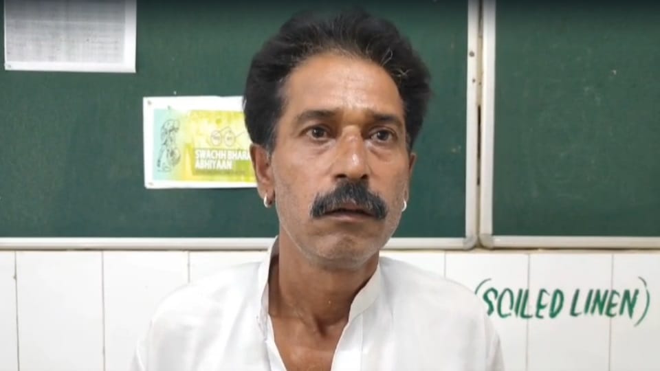 Pathankot Motorcyclist struck by police bus transporting prisoners; he had left home for duty.
